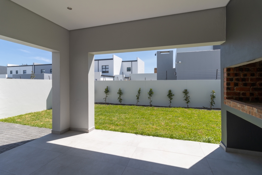 4 Bedroom Property for Sale in Sandown Western Cape